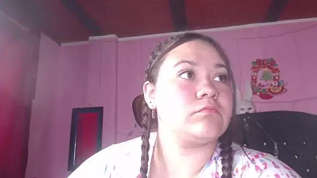 NikkiRous_ from StripChat