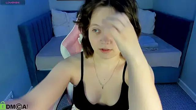 Nina_Lunaa from StripChat is Freechat