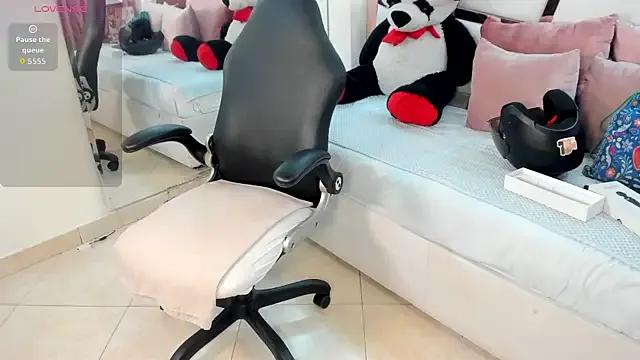 nina_meduxx from StripChat is Freechat