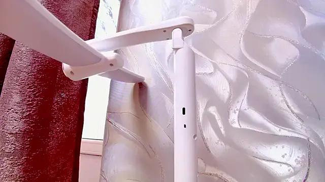 NonaDiamond from StripChat