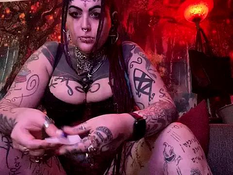 nyxvelon from StripChat is Freechat