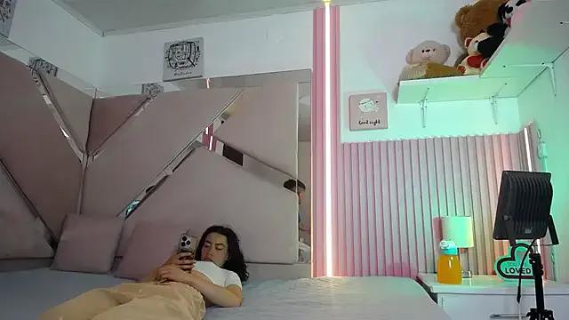 Find your cherished anal broadcaster match with our advanced interactive search and filtering options, allowing you to tailor-make your live event desires.