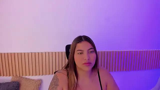 OliviaSweett from StripChat is Freechat
