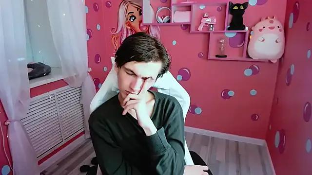 OttoWilliams from StripChat is Freechat