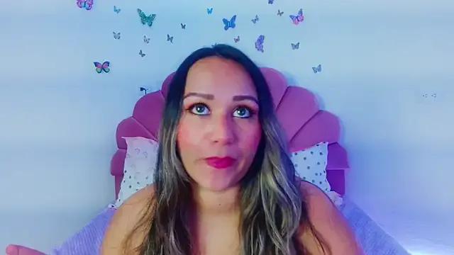 paula_brausin_ from StripChat is Freechat