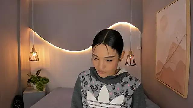 Paulina_ortiz from StripChat is Freechat
