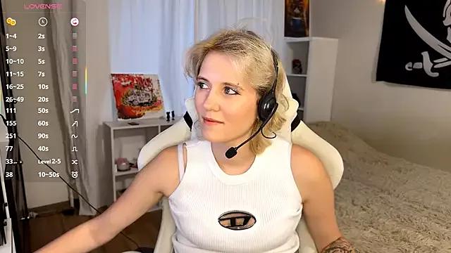 PearlineCallison from StripChat is Freechat