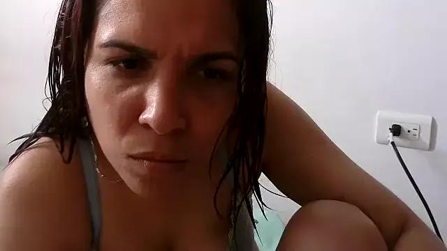 Find your cherished anal broadcaster match with our advanced interactive search and filtering options, allowing you to tailor-make your live event desires.