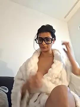 Find your cherished anal broadcaster match with our advanced interactive search and filtering options, allowing you to tailor-make your live event desires.