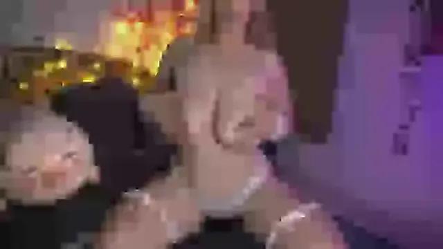 PinkyAura from StripChat is Freechat