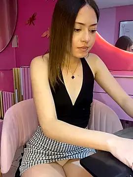PrettyAmber from StripChat is Freechat