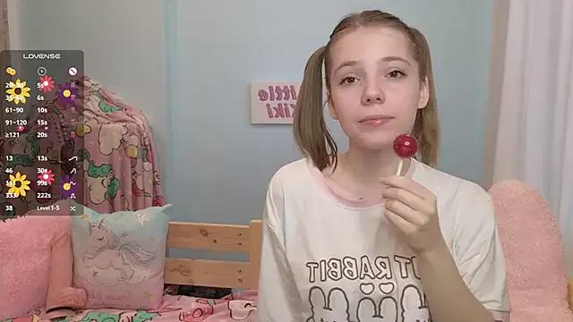 PrincessLittleKiki from StripChat is Freechat