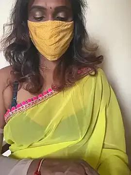 Queen-dhivya from StripChat is Freechat