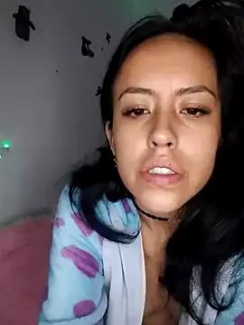 Queen_Ashly from StripChat is Freechat