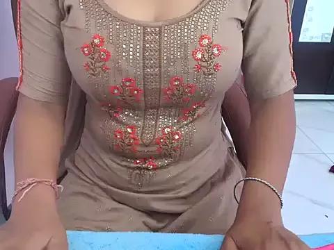 QUEEN_SUKU from StripChat is Freechat