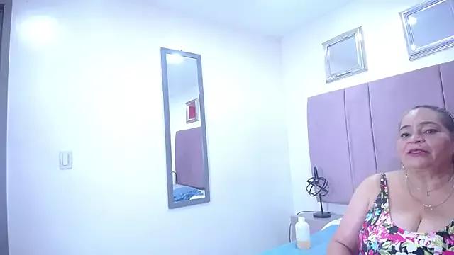 QueenMatturex from StripChat is Freechat