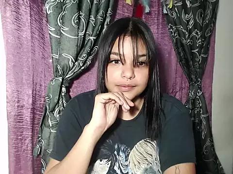 Quint_Mia_Hottie from StripChat is Freechat
