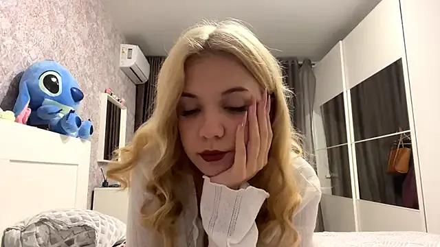 Randa_babygirl from StripChat is Freechat