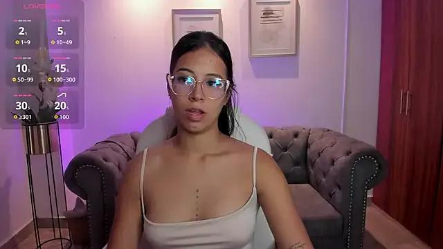 raven_stonee from StripChat is Freechat