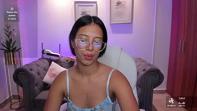 raven_stonee from StripChat is Freechat