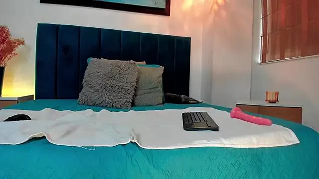 RavenAsh from StripChat is Freechat