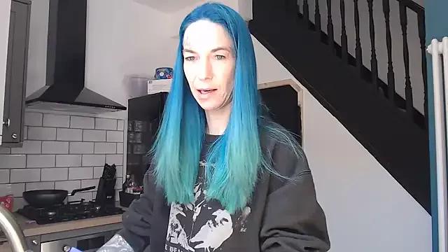 RavenryderUK from StripChat is Freechat