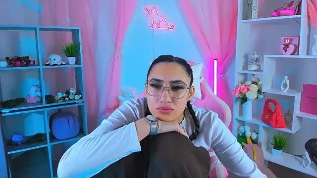 Find your cherished anal broadcaster match with our advanced interactive search and filtering options, allowing you to tailor-make your live event desires.