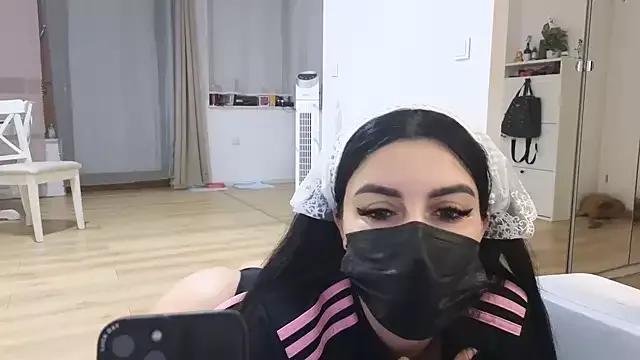 reema-777 from StripChat is Freechat