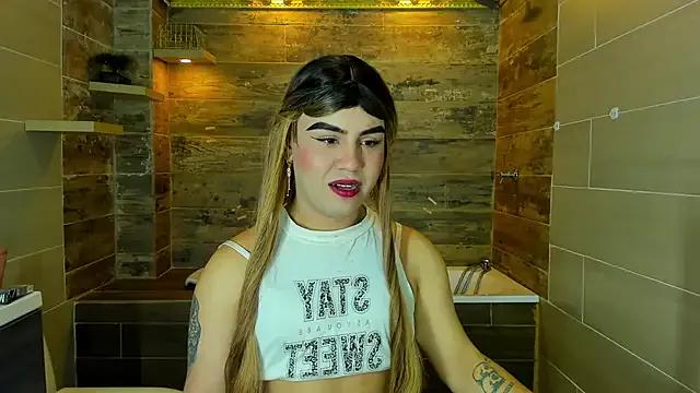 RenataVenuss from StripChat is Freechat
