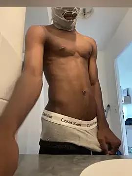 Renoirmonter from StripChat is Freechat