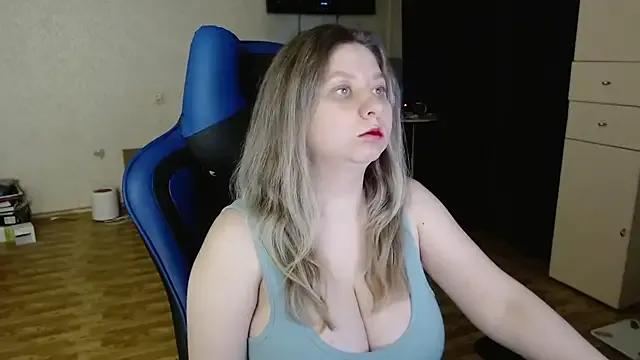 RichEmily from StripChat is Freechat
