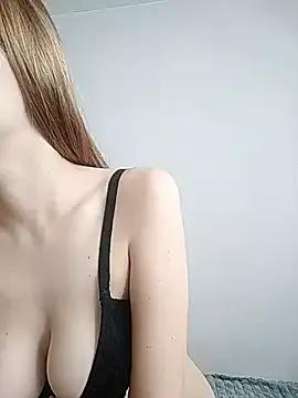 rinabluu from StripChat is Freechat