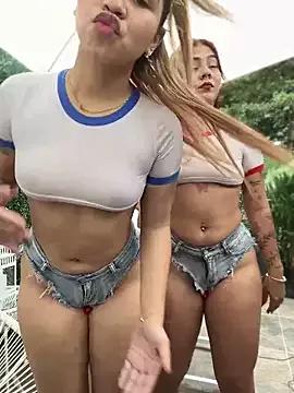 RollingGirlsXXX from StripChat is Freechat