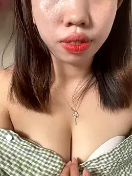 Rose-babyx from StripChat is Freechat