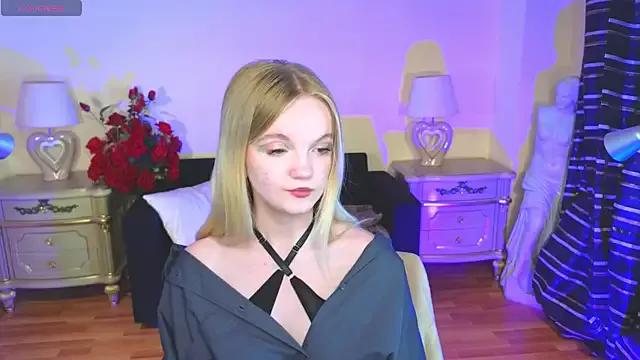 RosesKate from StripChat is Freechat