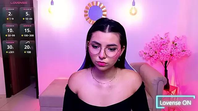 Rossie_Channel from StripChat is Freechat