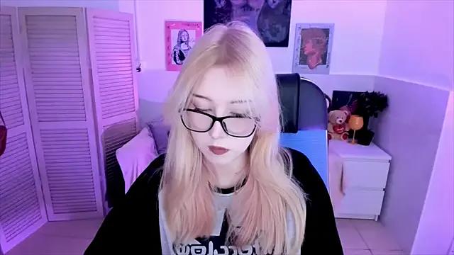 RubyBennett from StripChat is Freechat