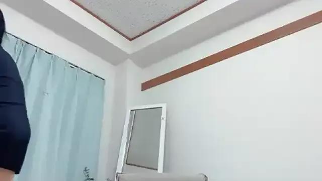 Ruru-ch from StripChat