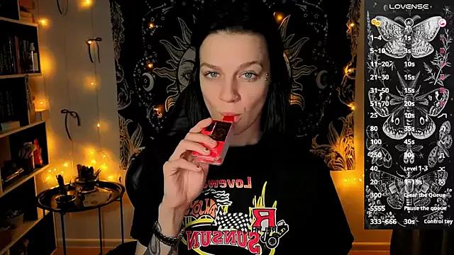 RuthMartine from StripChat is Freechat