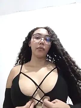 Sabor_A_Canelaa from StripChat is Freechat