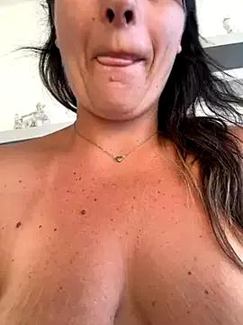 Find your cherished anal broadcaster match with our advanced interactive search and filtering options, allowing you to tailor-make your live event desires.