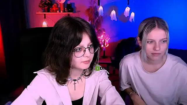 samanta_hotty from StripChat is Freechat