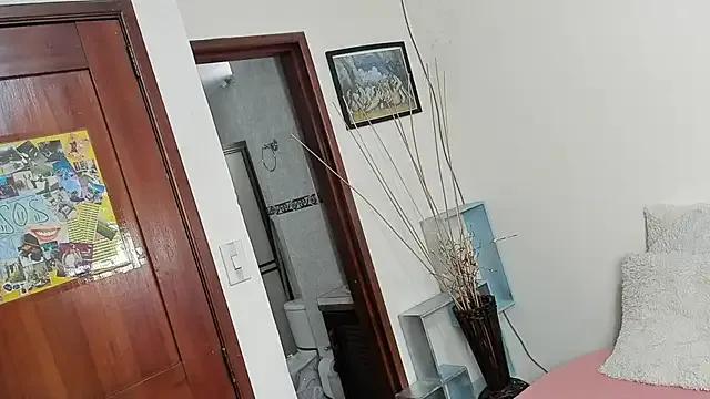 Find your cherished anal broadcaster match with our advanced interactive search and filtering options, allowing you to tailor-make your live event desires.