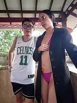 SAMANTHA_AND_PETER from StripChat is Freechat