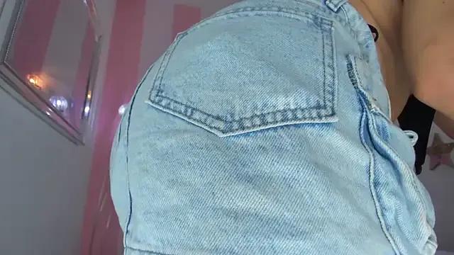 samy_ross__ from StripChat is Freechat