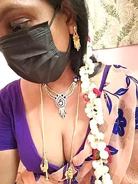 Sana-99 from StripChat