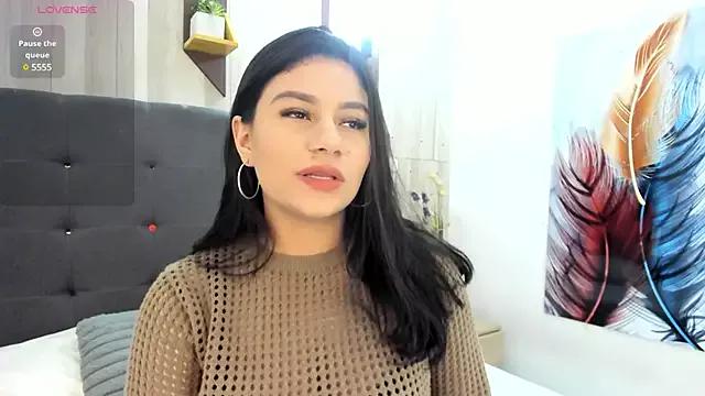 Sara_Johnsonn from StripChat