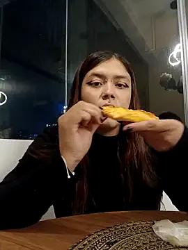 Sara_winehouse1 from StripChat