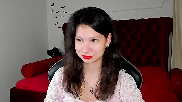 SaraDenars from StripChat is Freechat