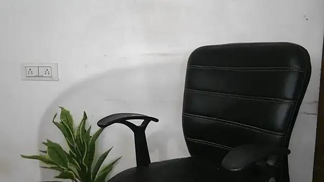 Sarah_loverbot from StripChat